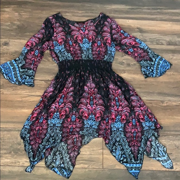 Dress with trumpet sleeves - Picture 3 of 7